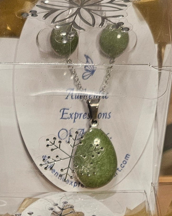 Earring and Necklace Set - Pistachio